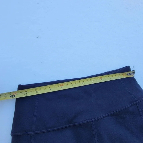 VICTORIA'S SECRET Black LEGGINGS YOGA PANTS Stretch Gold Logo sz 4 - Picture 8 of 8